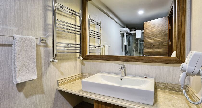 City Hotel Residence