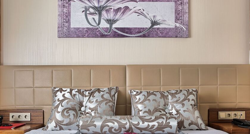 City Hotel Residence