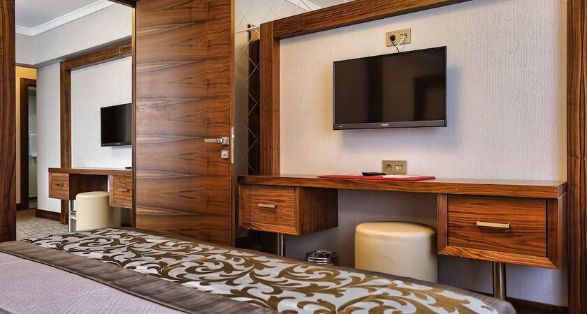 City Hotel Residence