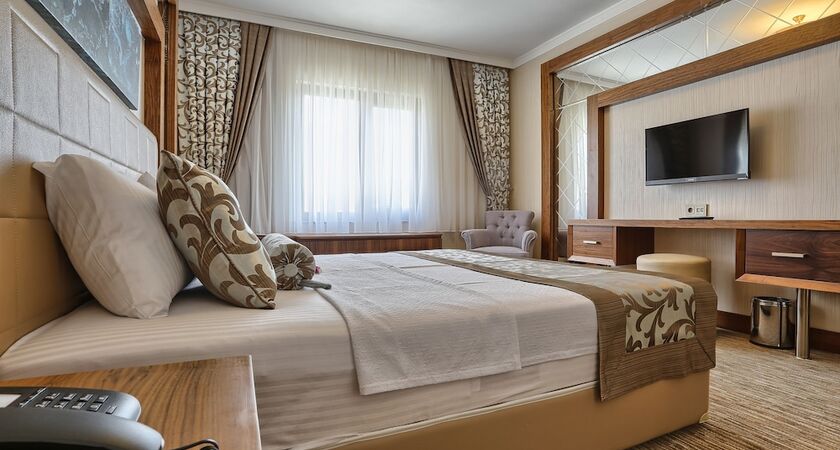 City Hotel Residence