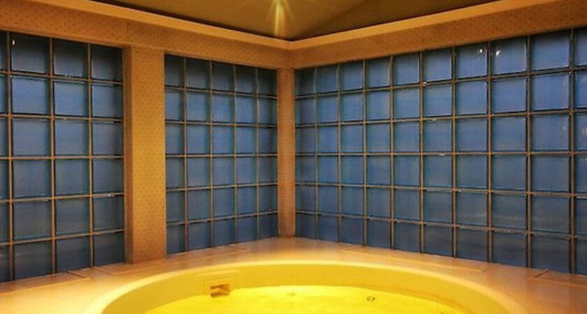 Class Hotel