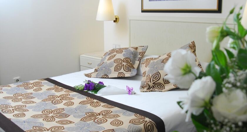 Class Hotel