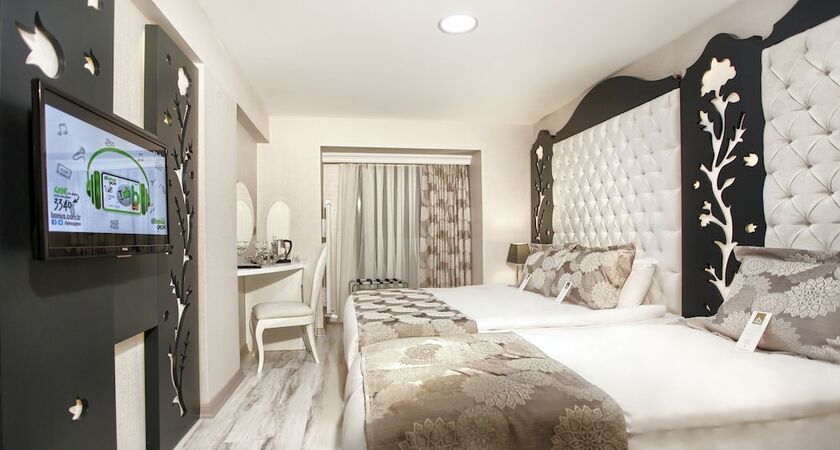 Demonti Otel