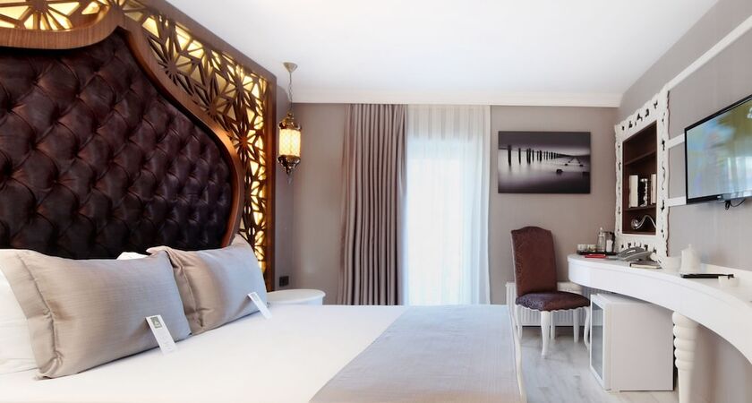 Demonti Otel