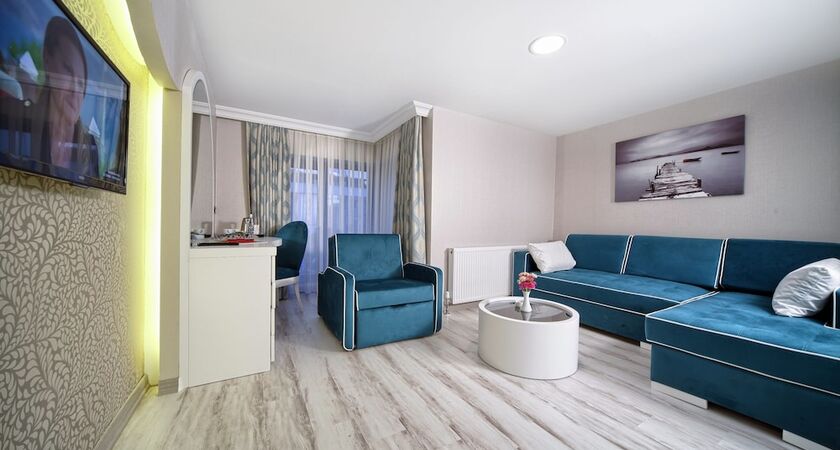 Demonti Otel