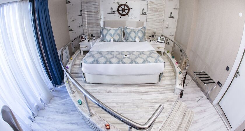 Demonti Otel
