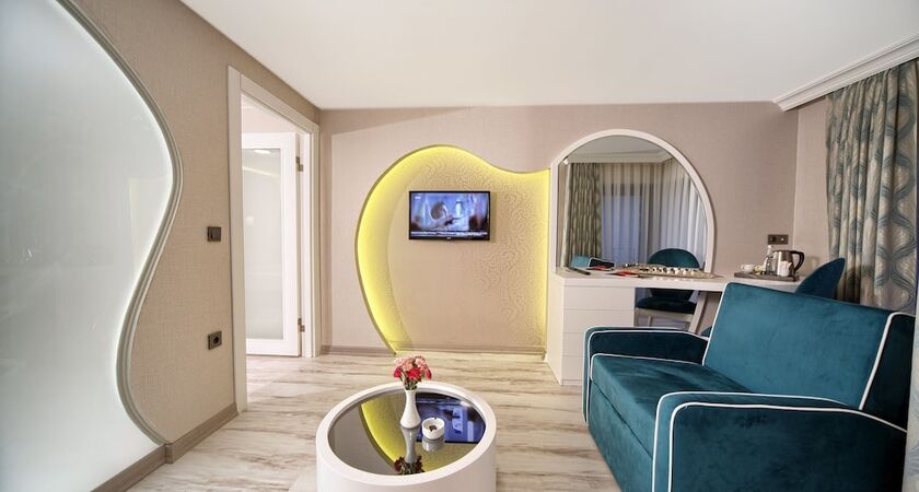 Demonti Otel