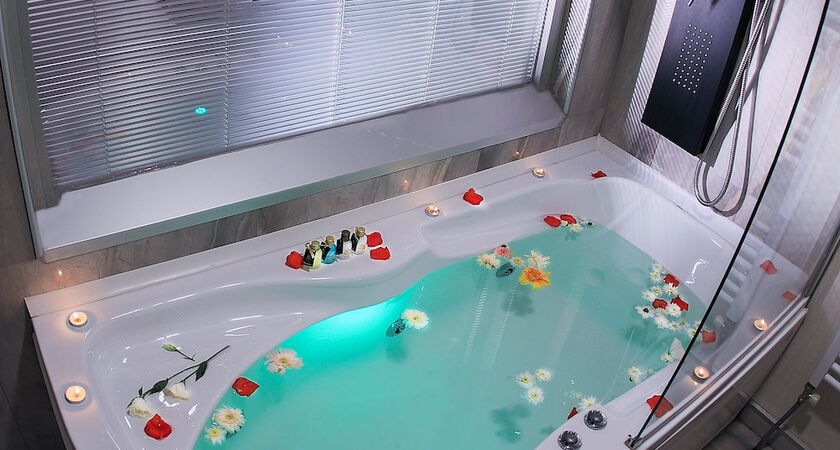 Demonti Otel
