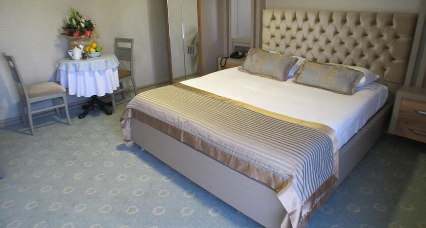 Enerji Hotel