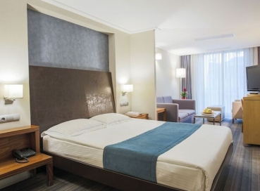 Housez Suites and Apartments - Special Class