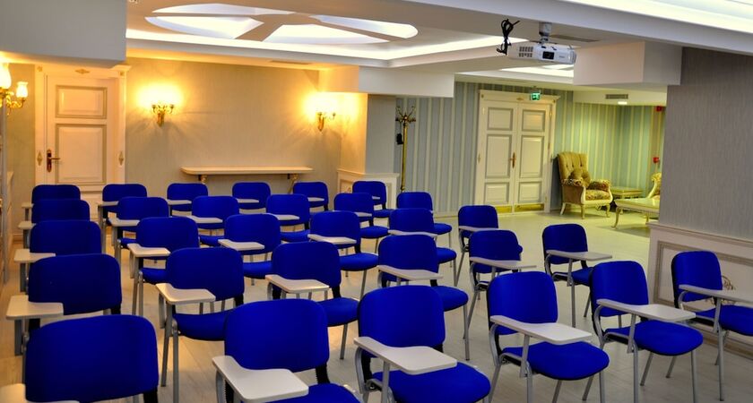 Cassiel Hotel