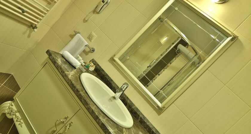 Cassiel Hotel