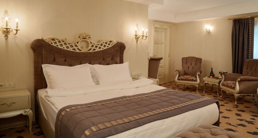 Cassiel Hotel