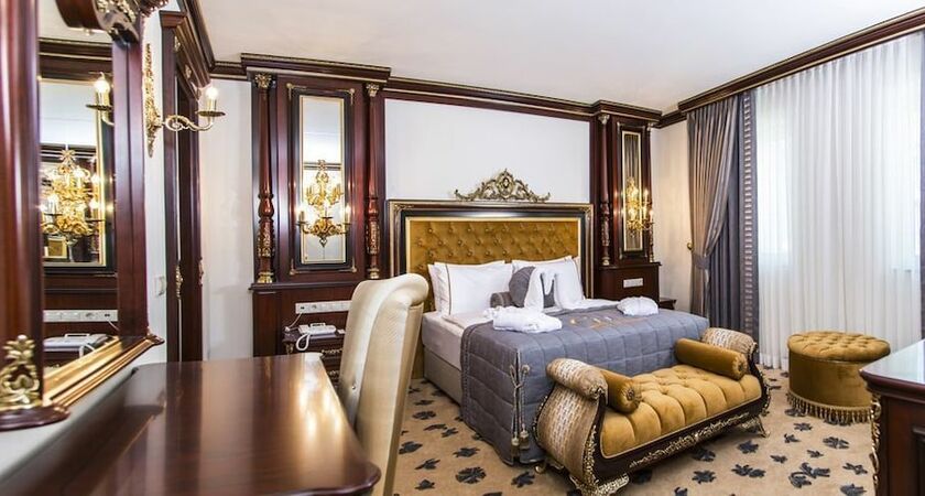 Cassiel Hotel