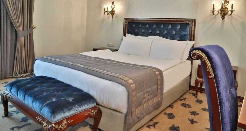 Cassiel Hotel