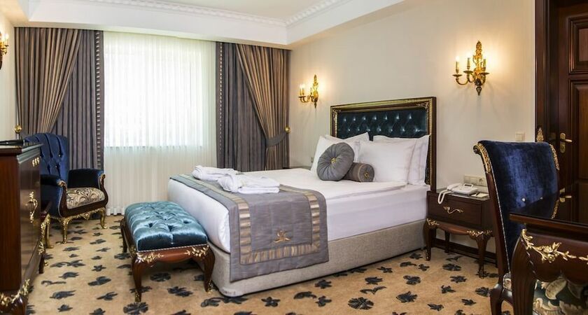 Cassiel Hotel