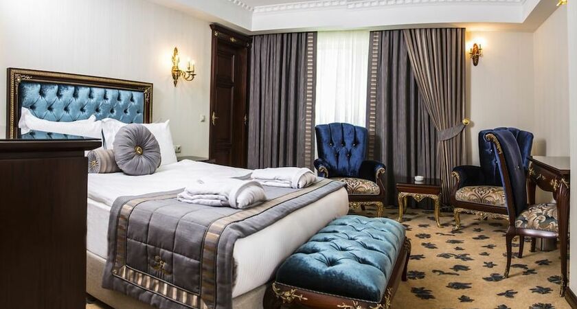 Cassiel Hotel