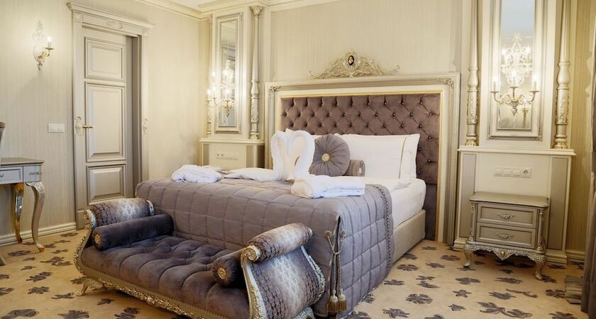 Cassiel Hotel