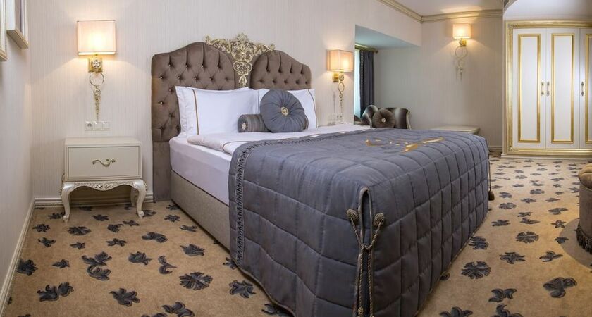 Cassiel Hotel