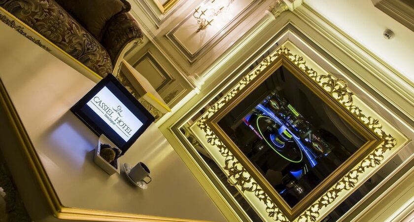 Cassiel Hotel