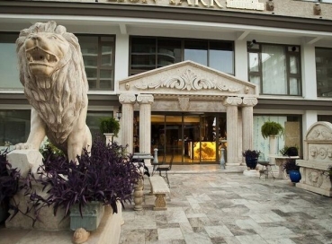 Lion Park Suites & Residence Hotel