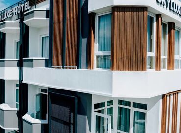 Sky Luxe Hotel