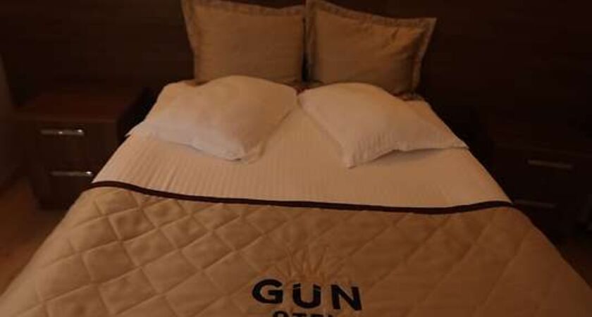 Gun Otel