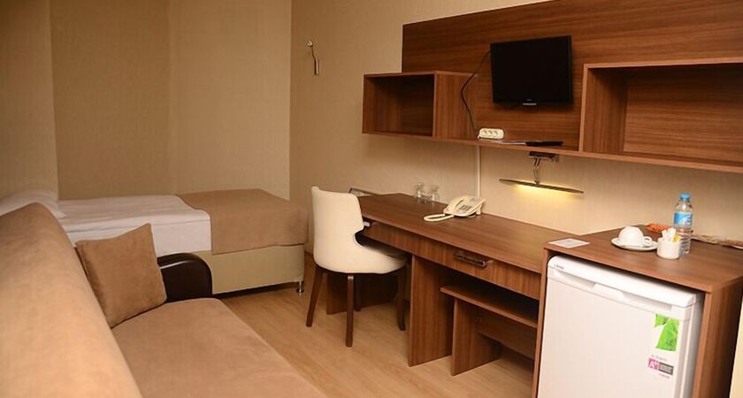 Gun Otel