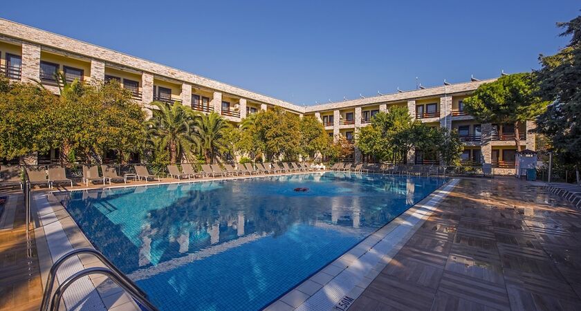 Iris Otel