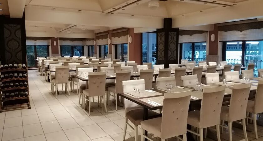 Iris Otel