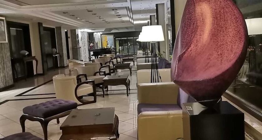 Iris Otel