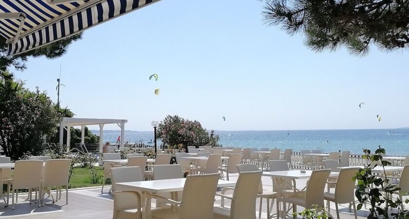 Iris Otel