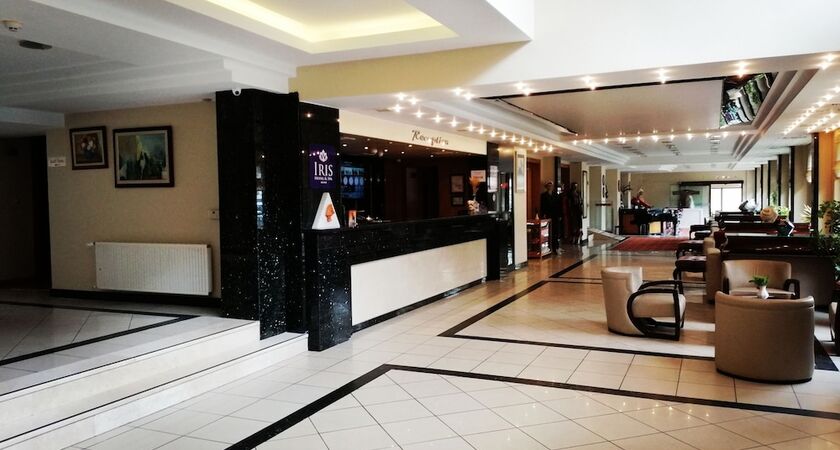 Iris Otel