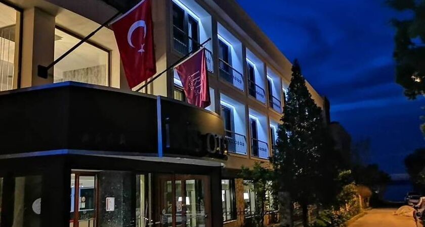 Iris Otel