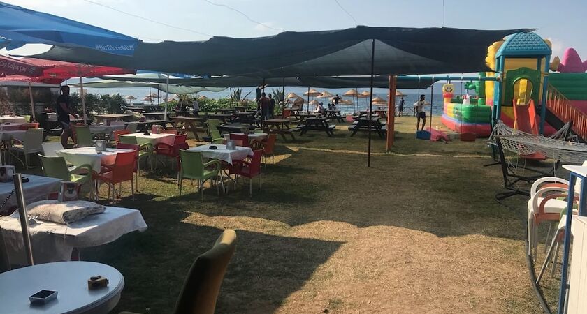 Mola Camping