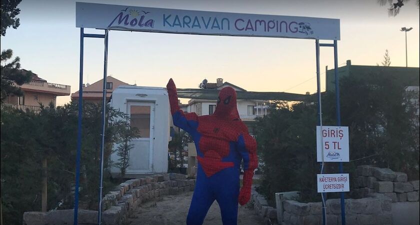 Mola Camping
