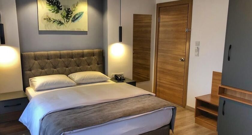 Set Ozer Hotel