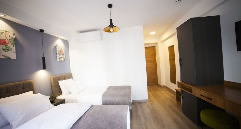 Set Ozer Hotel