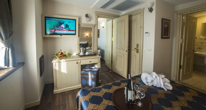 Sarnic Hotel & Sarnic Premier Hotel (Ottoman Mansion)