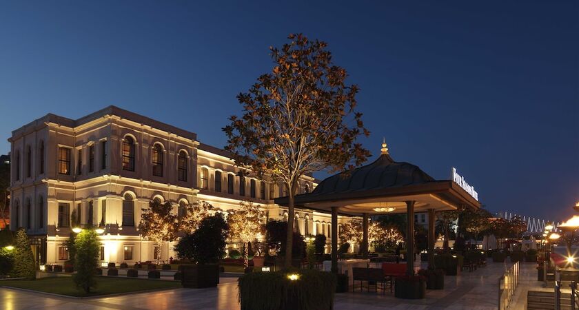 Four Seasons Hotel Istanbul at the Bosphorus
