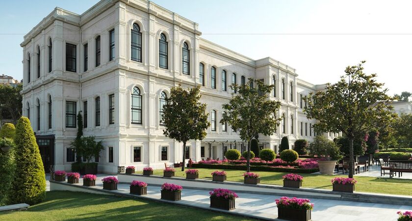 Four Seasons Hotel Istanbul at the Bosphorus