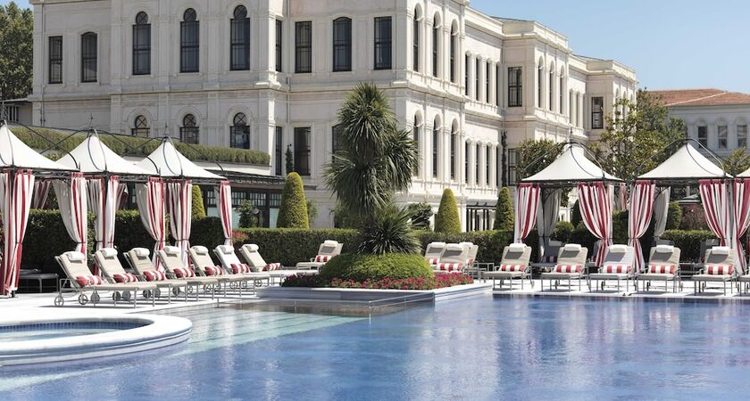 Four Seasons Hotel Istanbul at the Bosphorus