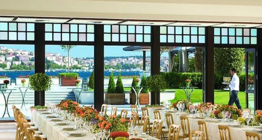 Four Seasons Hotel Istanbul at the Bosphorus