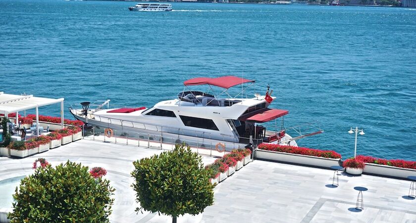 Four Seasons Hotel Istanbul at the Bosphorus