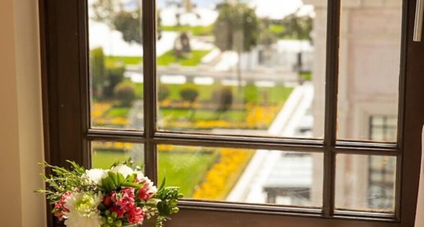 Four Seasons Hotel Istanbul at the Bosphorus