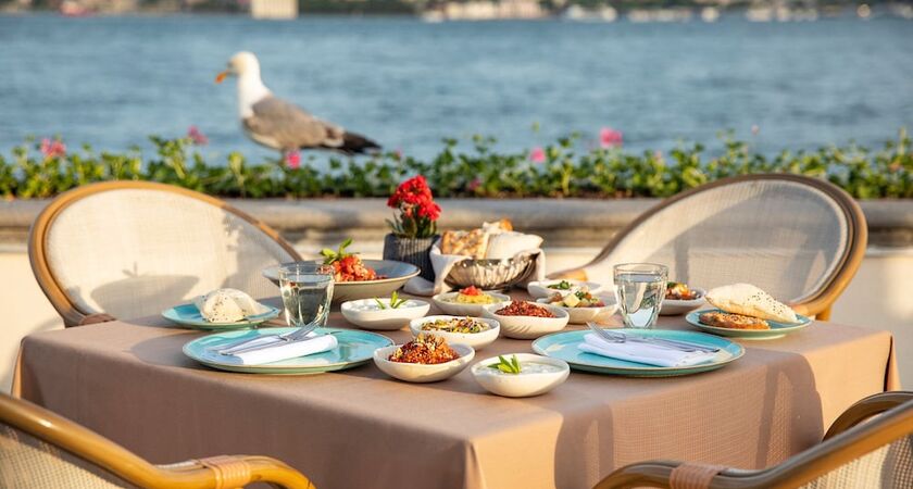 Four Seasons Hotel Istanbul at the Bosphorus