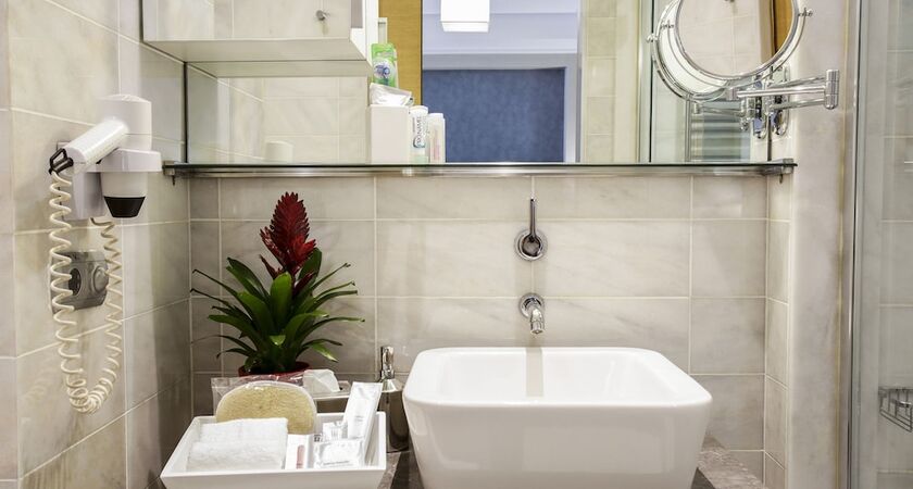 Housez Suites and Apartments - Special Class