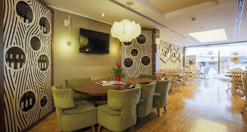 Housez Suites and Apartments - Special Class