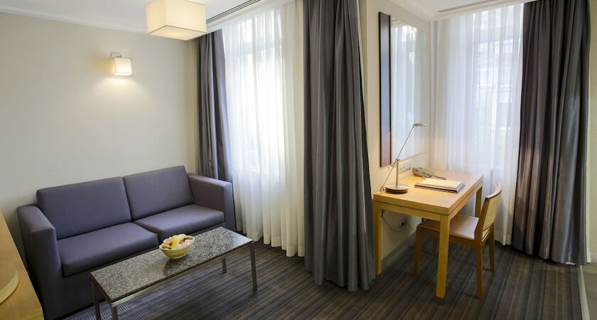 Housez Suites and Apartments - Special Class