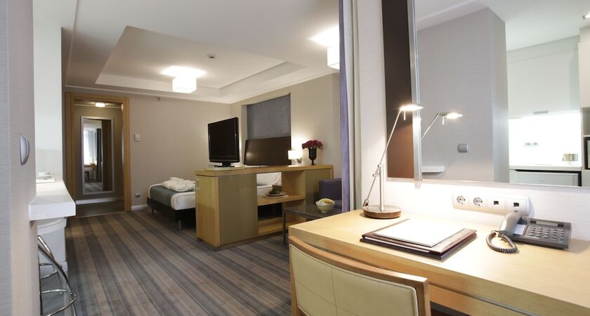 Housez Suites and Apartments - Special Class